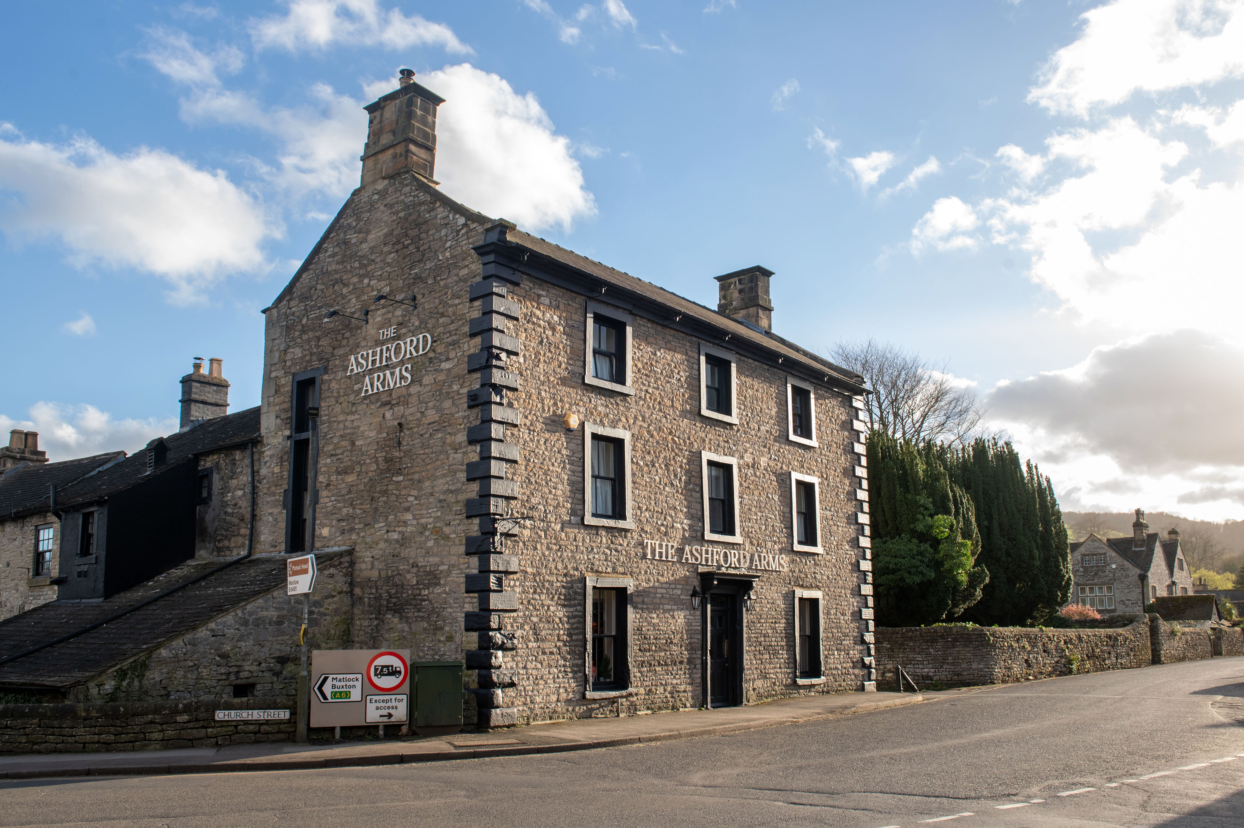 HEINEKEN REFRESHES THE GREAT BRITISH PUB WITH 39M PROGRAMME TO UPGRADE AND REOPEN PUBS